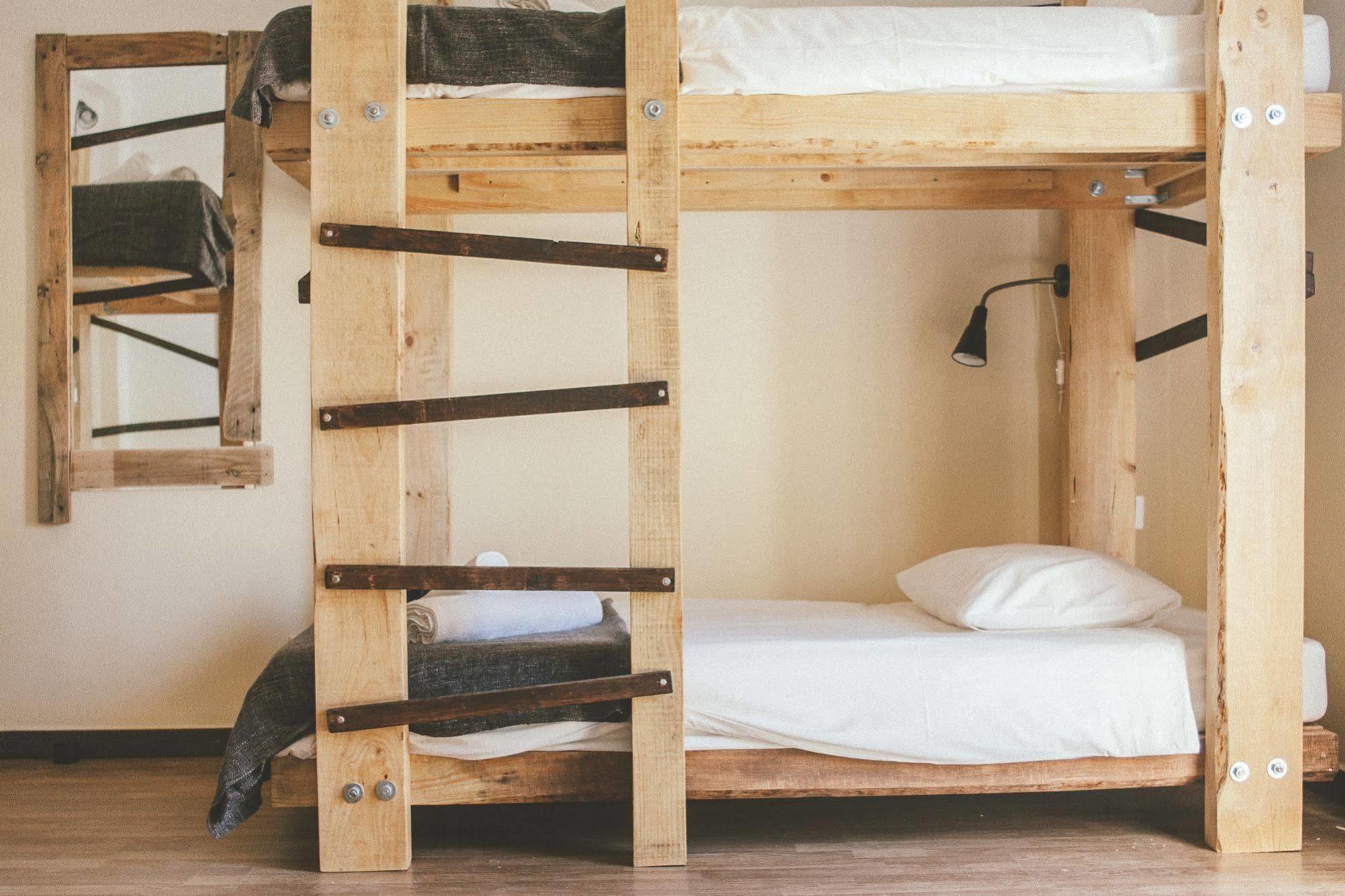 Cliff Surf House Hostel Santa Cruz  Εξωτερικό φωτογραφία