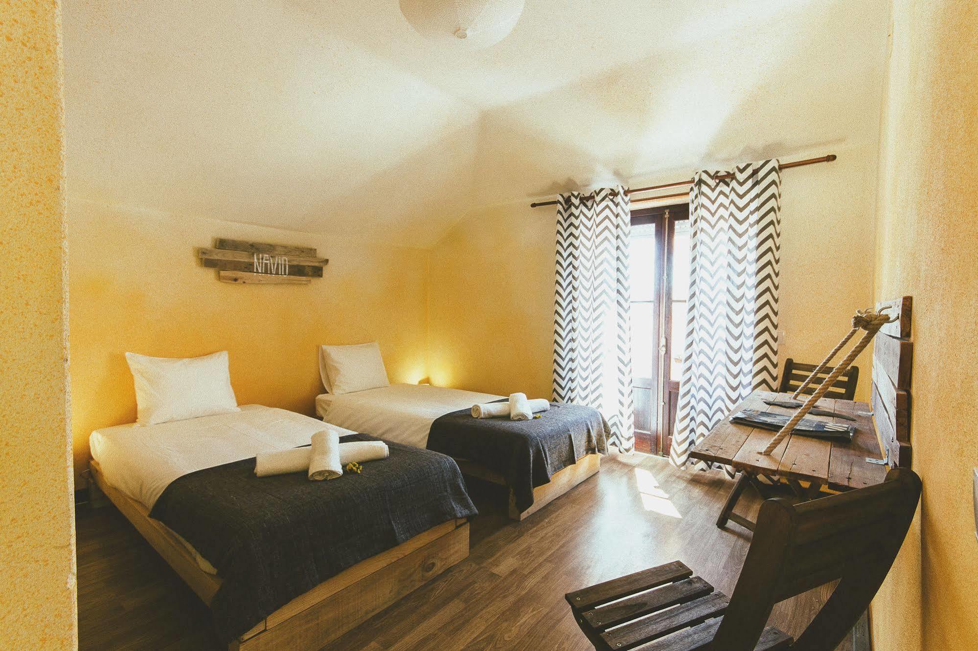 Cliff Surf House Hostel Santa Cruz  Εξωτερικό φωτογραφία