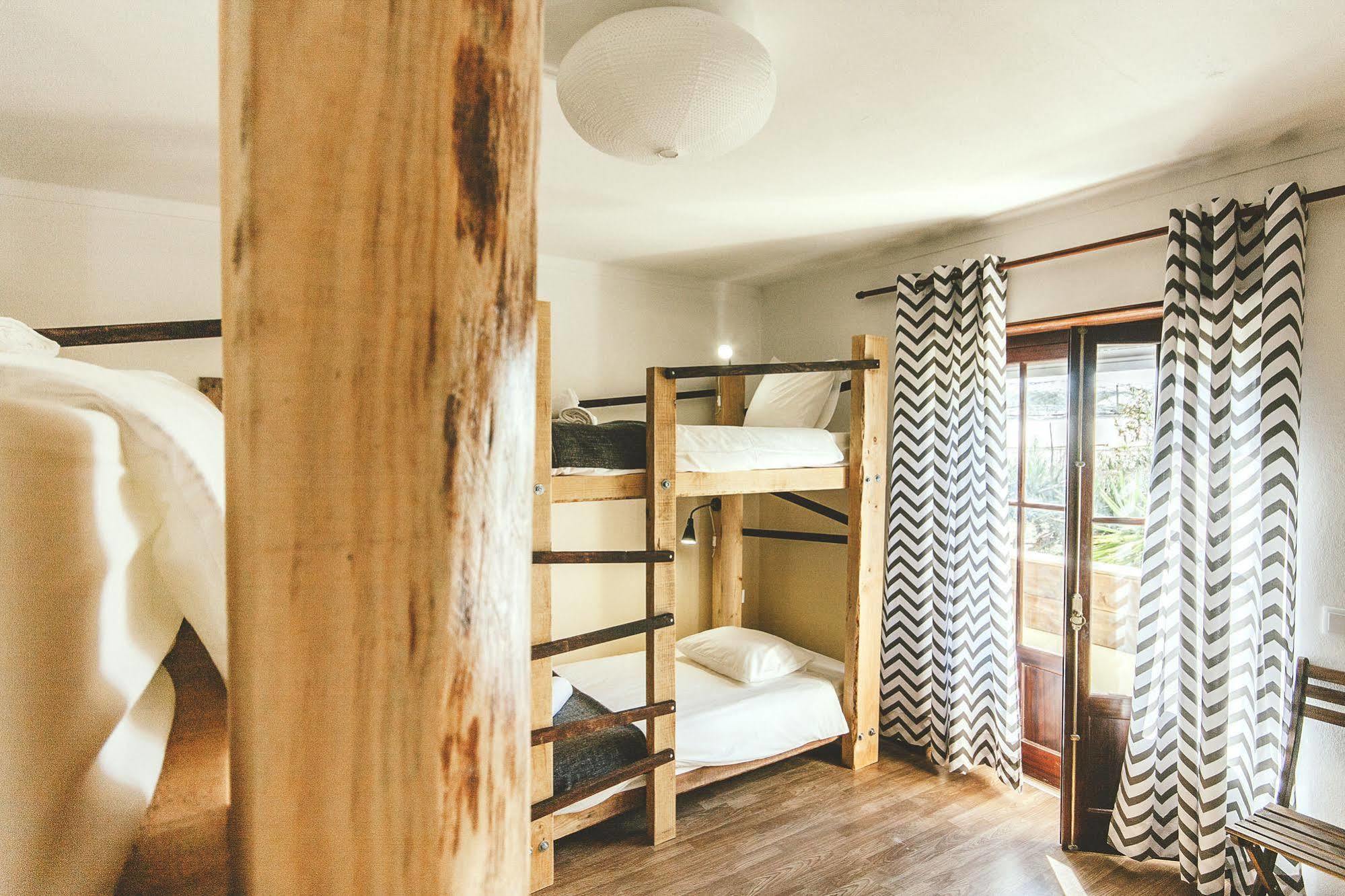 Cliff Surf House Hostel Santa Cruz  Εξωτερικό φωτογραφία